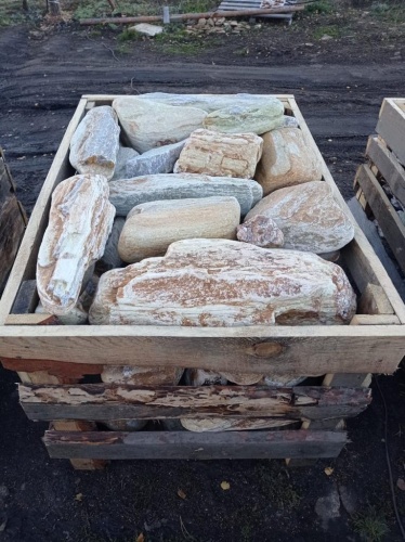 Златолит жёлтый, жёлто-зелёный глыбки и валуны для ланшафтного дизайна купить в Вологде