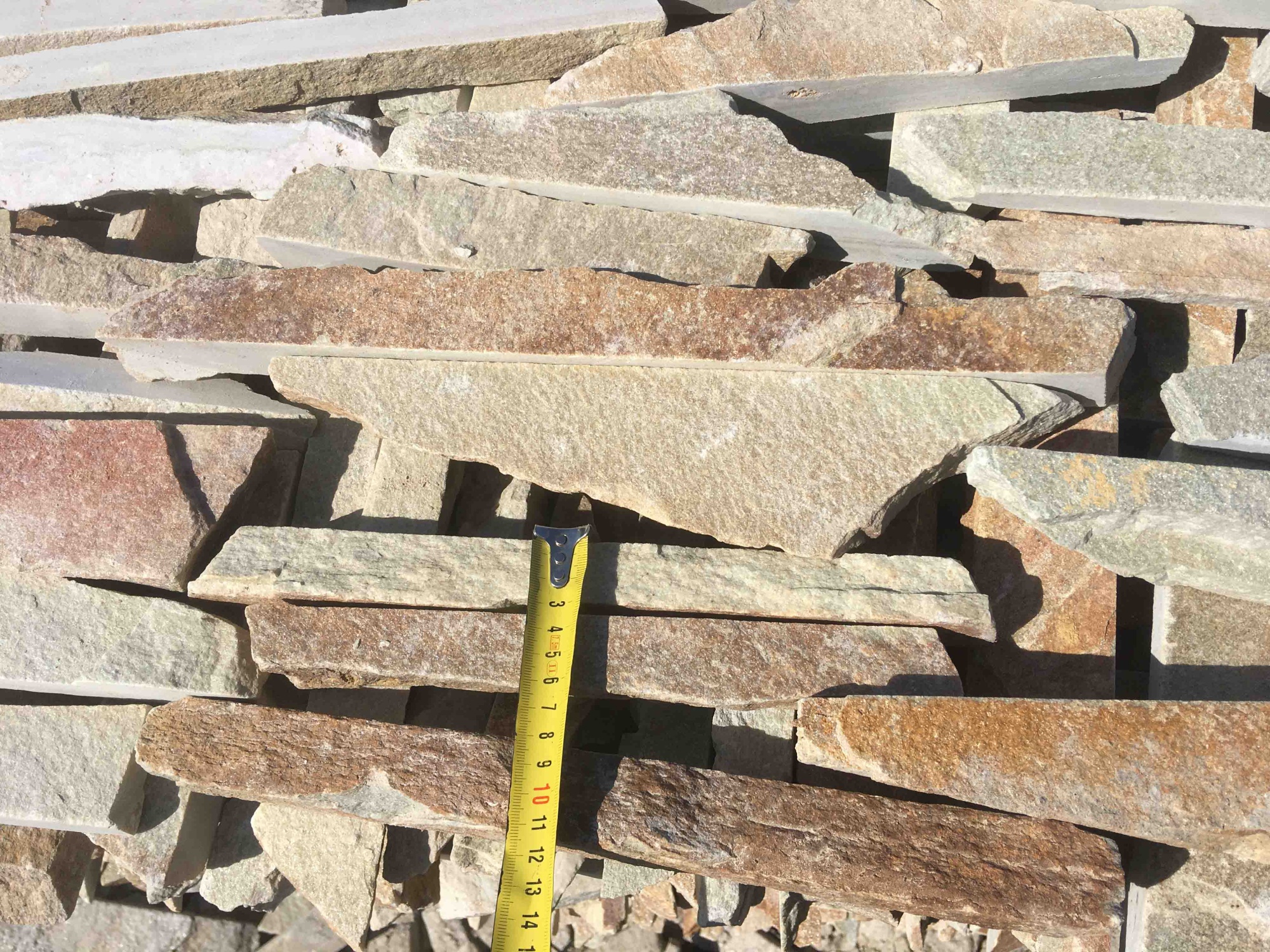 Горбушка златолит золотистый для облицовки купить в Вологде