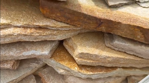 Плитняк златолит жёлтый золотистый для отмостки купить в Вологде