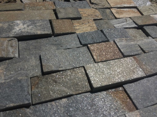 Плитка пилёная златолит Уральский для цоколя, отмостки купить в Вологде