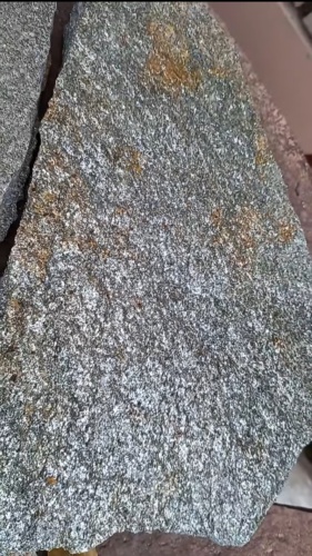 Плитняк златолит серебристый для цоколя, отмостки купить в Вологде