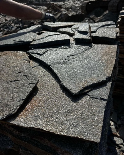 Плитняк златолит серебристый для фасада купить в Вологде