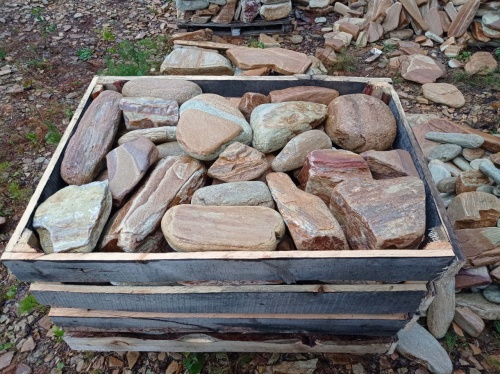 Златолит жёлтый, жёлто-зелёный глыбки и валуны для ланшафтного дизайна купить в Вологде