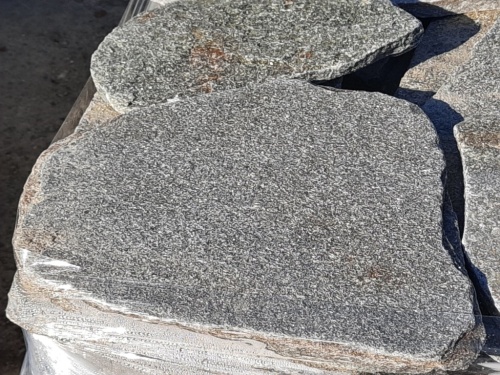 Златолит серебристый галтованный для лестниц купить в Вологде