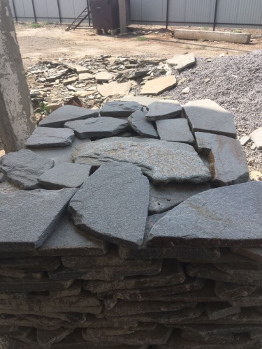 Златолит серебристый галтованный для лестниц купить в Вологде