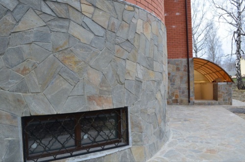 Плитняк златолит Уральский для цоколя, отмостки купить в Вологде